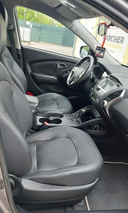 Hyundai ix35 cena 42999 przebieg: 195000, rok produkcji 2012 z Augustów małe 211